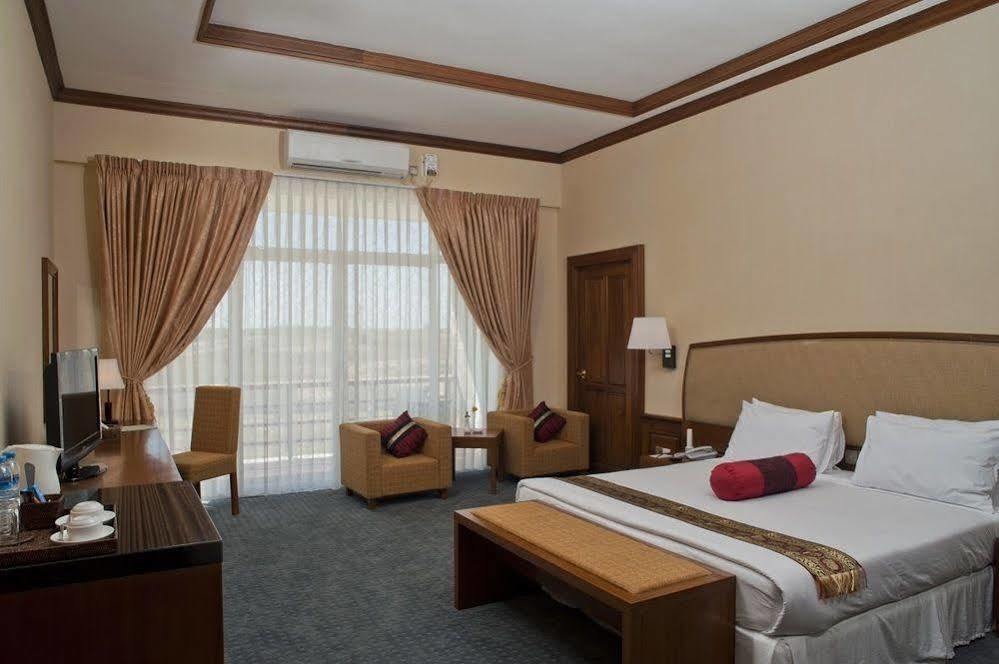 Junction Hotel Nay Pyi Taw Naypyidaw Exterior foto